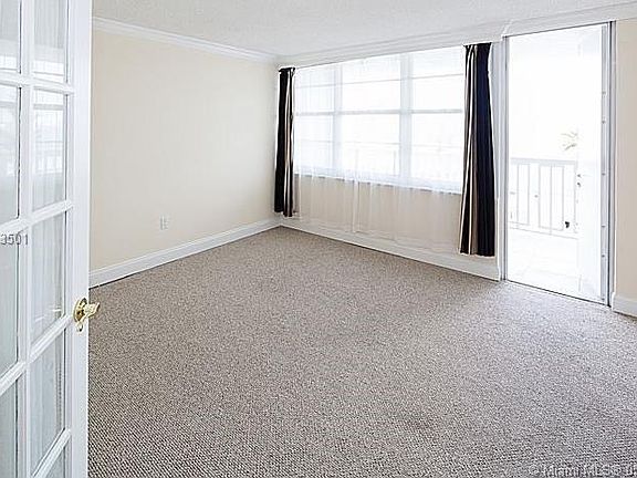 2nd image of 2016 Bay Dr APT 0606