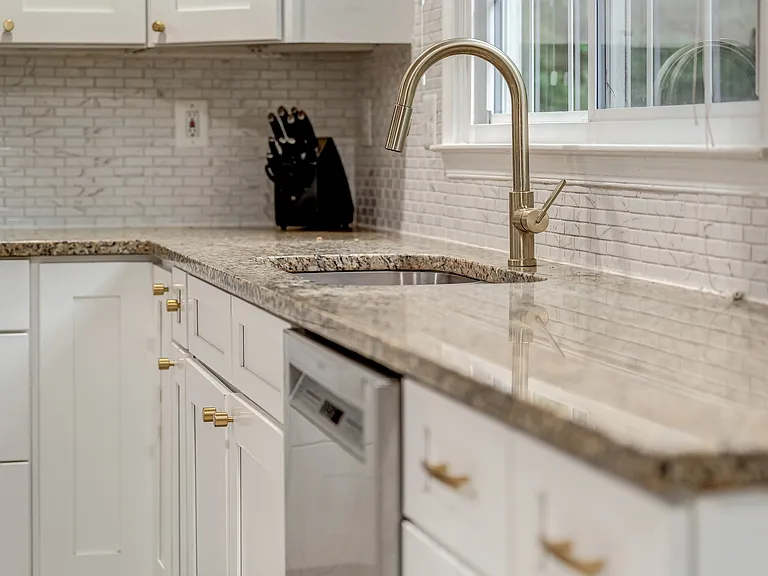1219 Rowland Dr — Photo 17