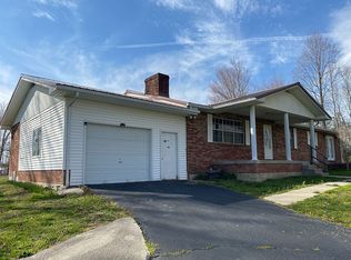 1403 Mildred Rd, McKee, KY 40447