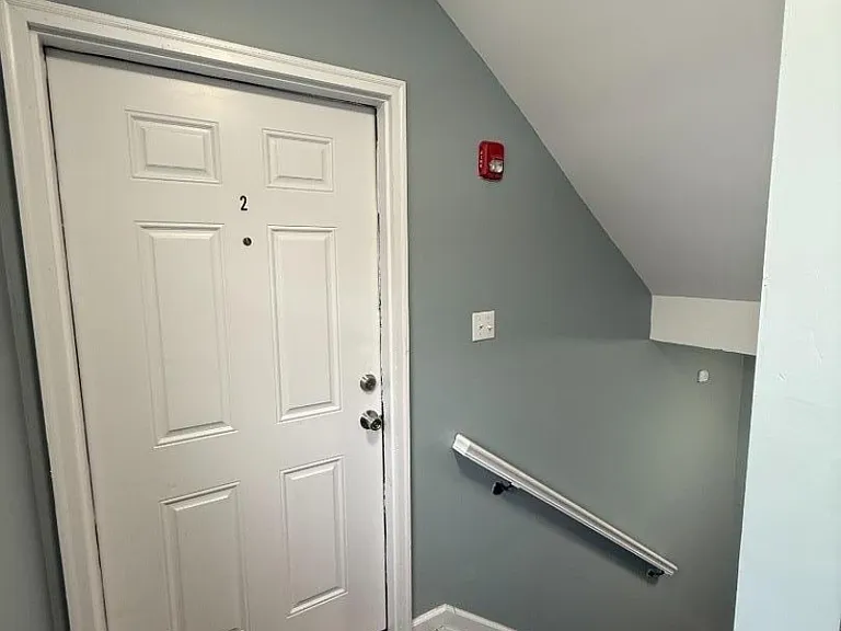 34 Auburn St #2 — Photo 2