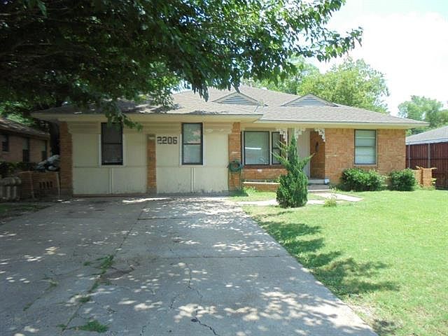 1st image of 2206 Gaylord Dr