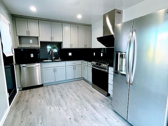 kitchen with all new appliances