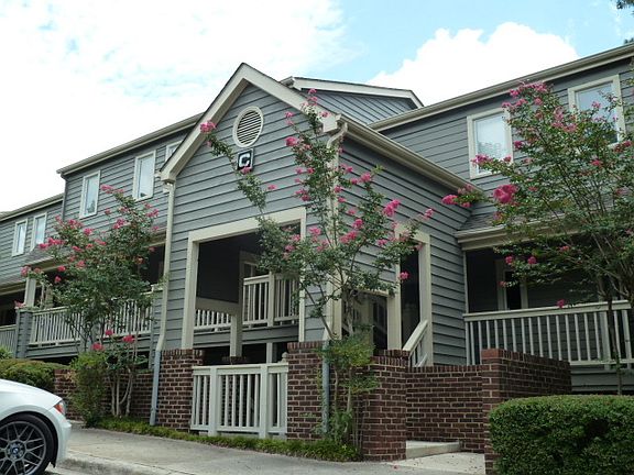 2nd image of 702 Martin Luther King Jr Blvd APT C4