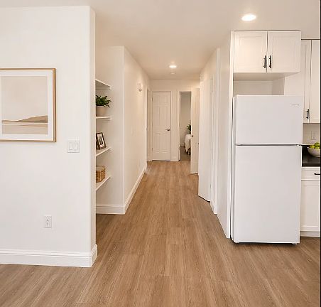 3rd image of 1540 B St #106