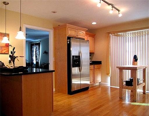 2nd image of 5 Denworth Bell Cir