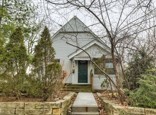 618 Oak Park Ave, Des Moines, IA 50313