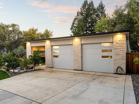 3rd image of 5570 Foothill Rd
