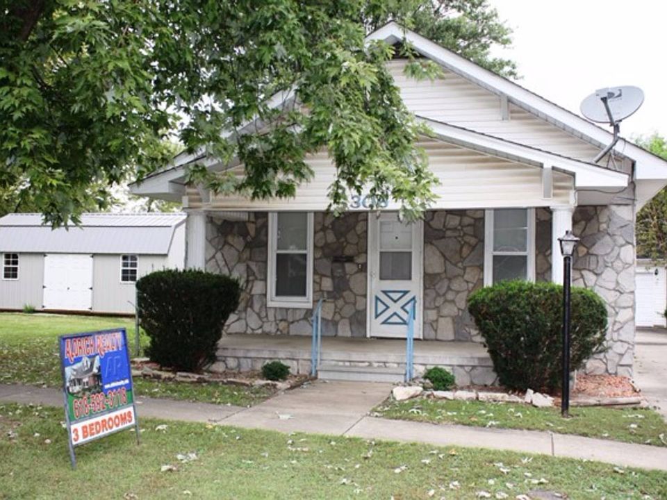 1st image of 306 E Franklin St