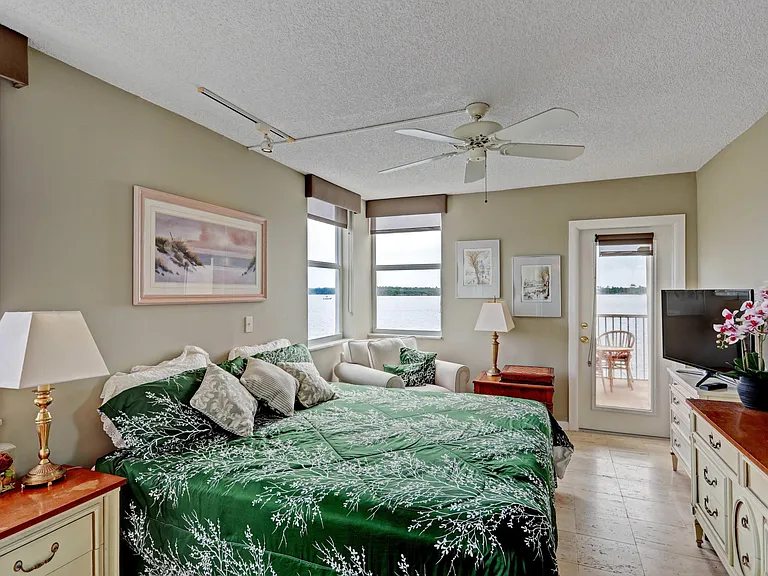 1820 New Palm Way #201 — Photo 21