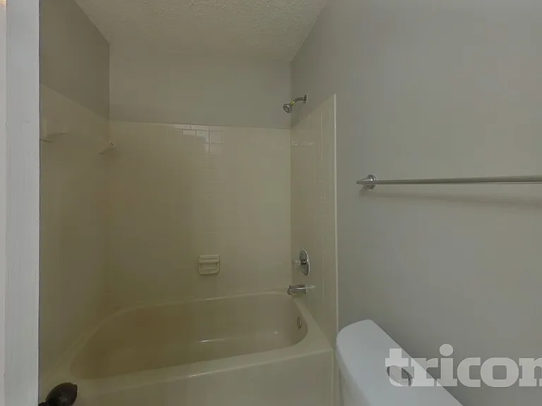 12124 Roundham Ln N — Photo 13