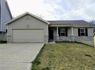 983 San Luis Dr, Fenton, MO 63026