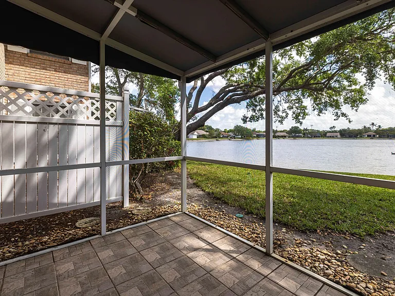 6750 Lone Oak Blvd #H — Photo 34