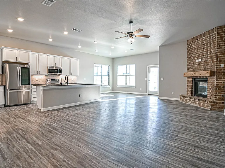 6733 Blue Sky St — Photo 3
