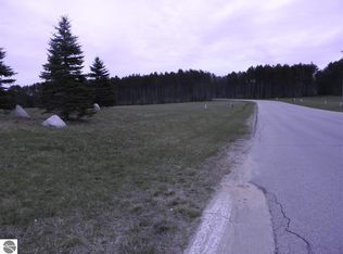 5559 Timber Flats Dr, Kingsley, MI 49649