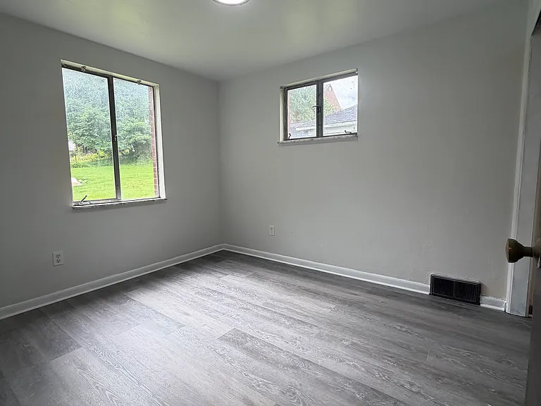 77 N Starr Ave #1 — Photo 15