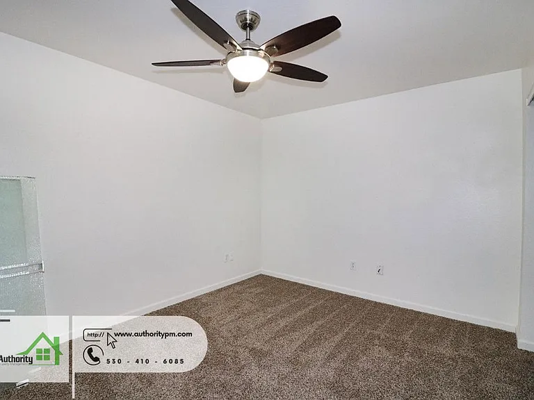 1729 Laurel Ave #B — Photo 22