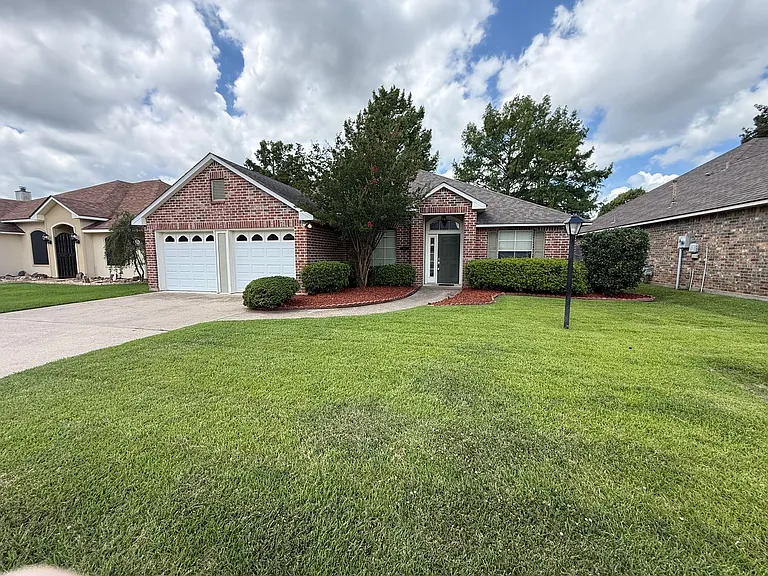 9812 Kings Pointe Dr — Photo 2