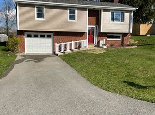 110 Sandra Dr, Delmont, PA 15626