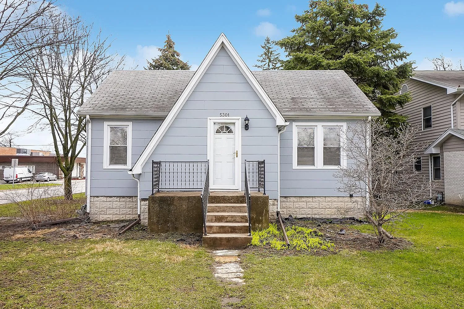 5301 S Madison Ave photo 1