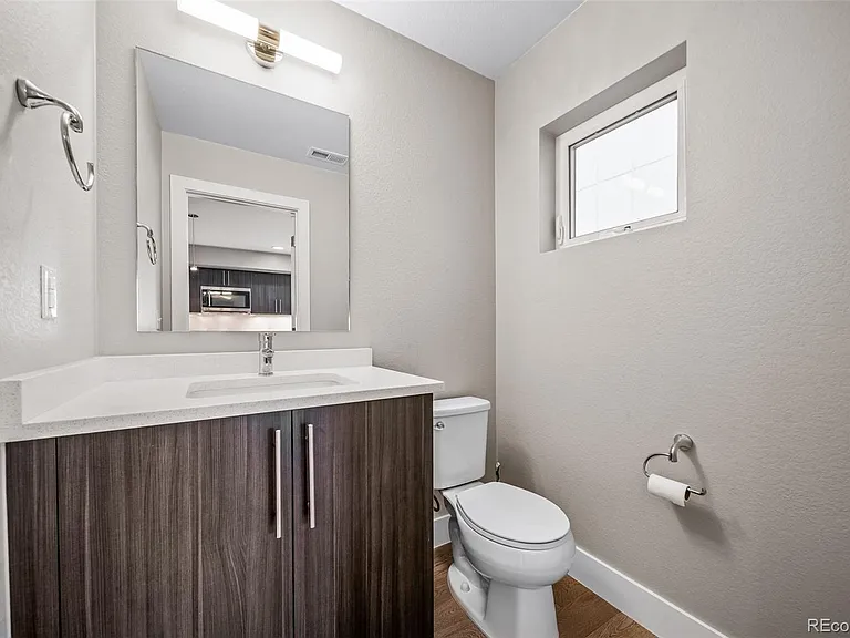 435 S Forest St #6 — Photo 22