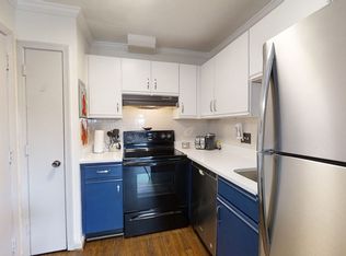 1409 River St APT 42, Hyde Park, MA 02136