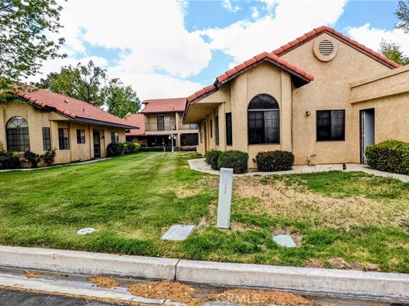 11682 Maple St, Apple Valley, CA 92308