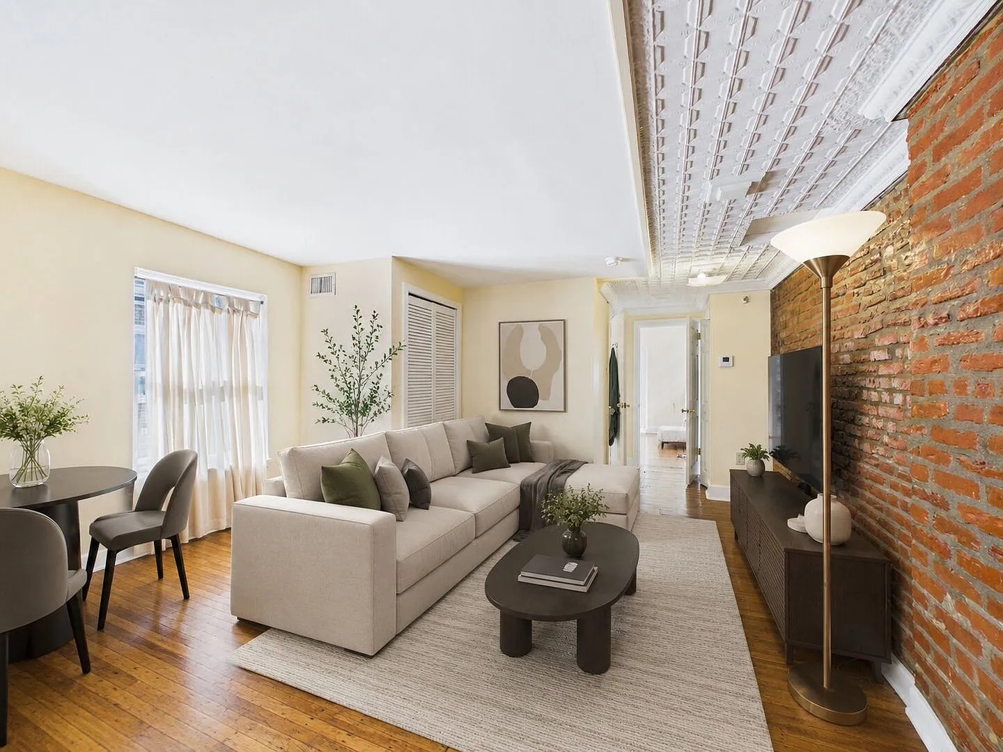 1619 Green Street — Photo 1