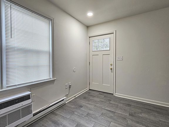 2nd image of 104 Bradford Dr