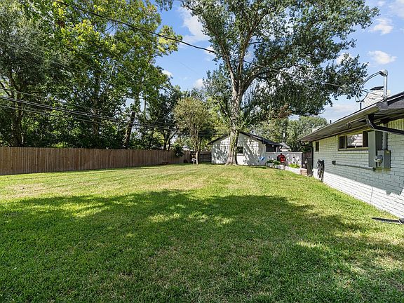 2nd image of 4423 Apollo St