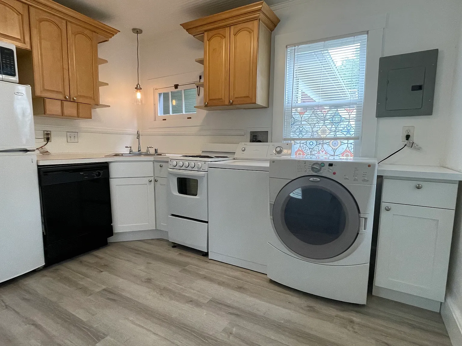 1 bed, 600 sqft, $1,695 — Photo 2