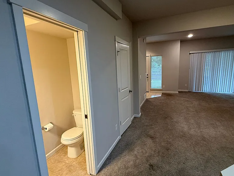 6446 N Descartes Dr — Photo 5
