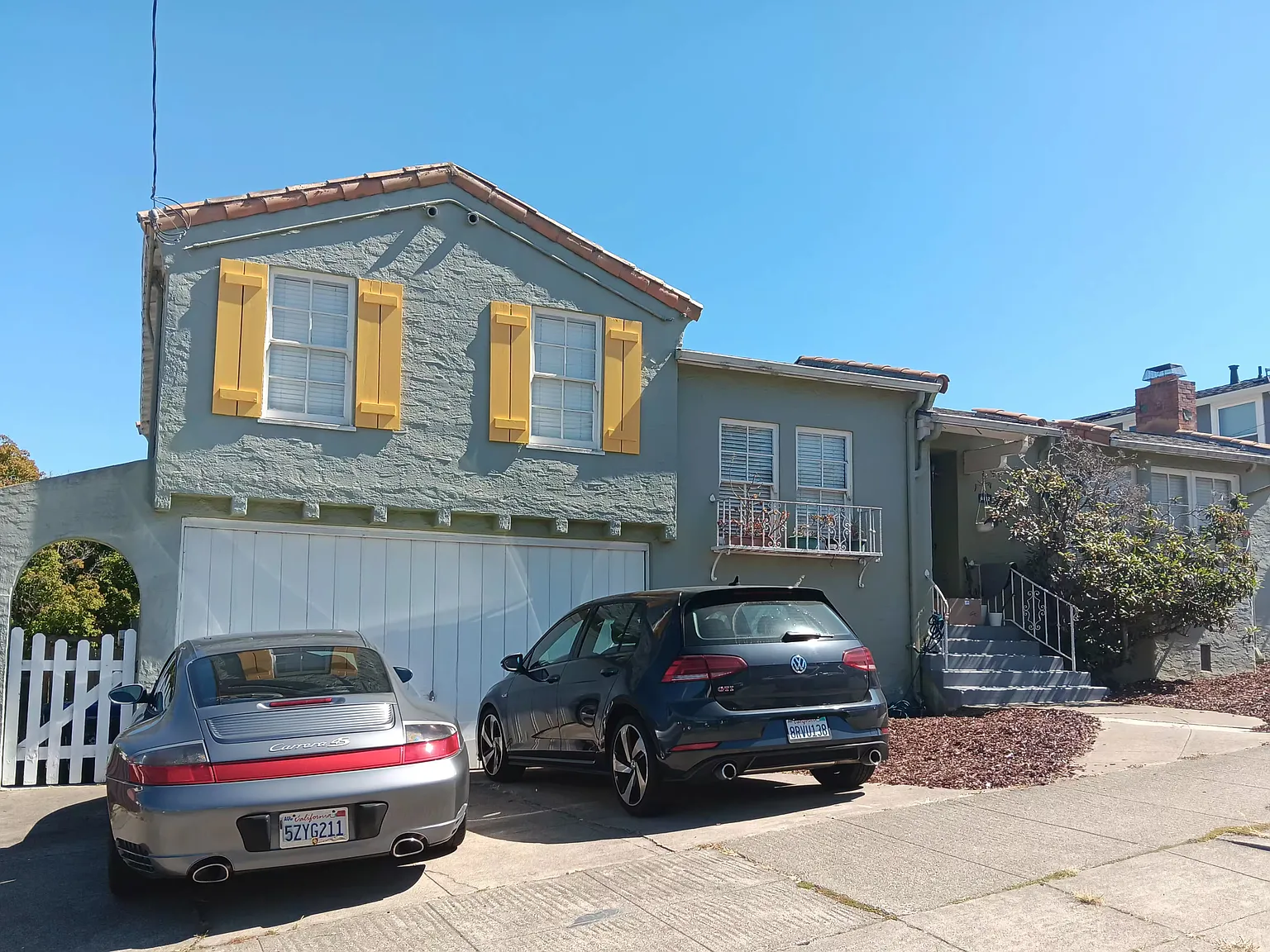 3 bed, 1.5 bath, 1690 sqft, $4,200 — Photo 1