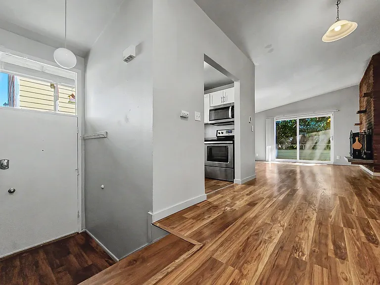 3213 21st Ave W — Photo 13