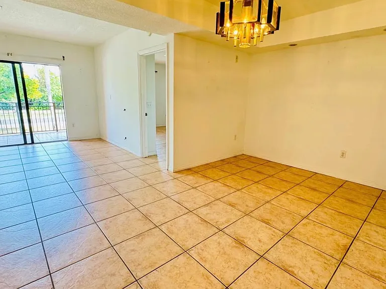 9340 Fontainebleau Blvd #406 — Photo 6