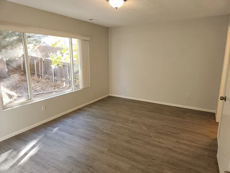 5641 Tomiche Dr — Photo 3