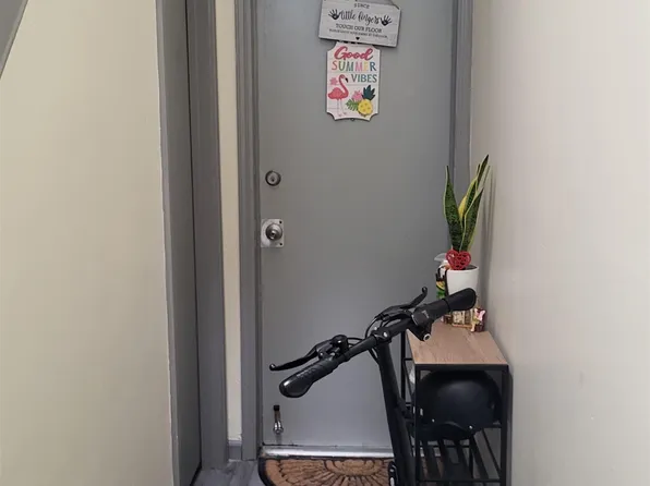 1506 Summit Avenue image 19 of 44