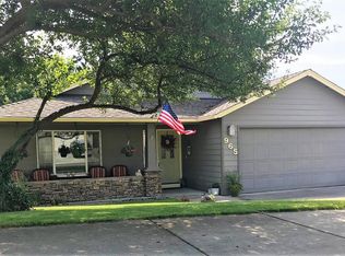 965 Crystal Dr, Eagle Pt, OR 97524