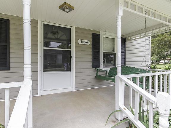 3rd image of 3054 Cherokee Dr