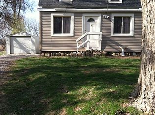 9240 Crofoot Rd, Fowlerville, MI 48836