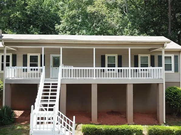 3121 Freedom Ct, Douglasville, GA 30135