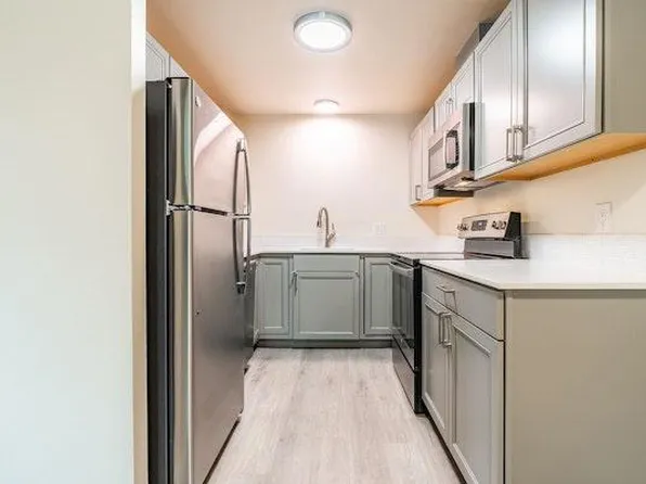 City living with views and walkable access to shops and restaurants!