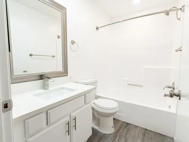 4444 Ensign Avenue — Photo 34
