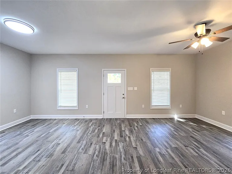 2123 Burnett Ave — Photo 16