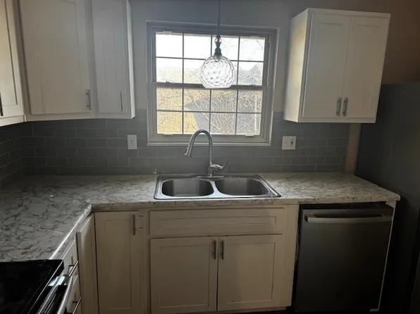 436 Chapel Ridge Dr APT H, Hazelwood, MO 63042