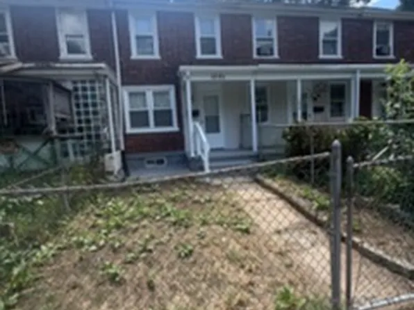 1090 S Common Rd, Camden, NJ 08104