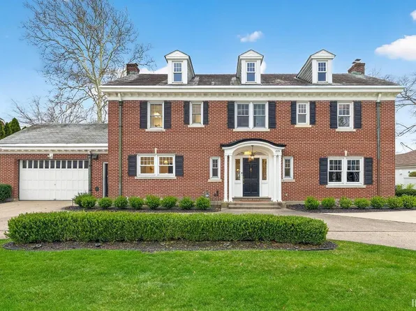 1901 Greenleaf Blvd, Elkhart, IN 46514