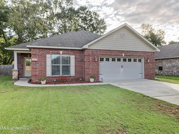13737 Windwood Dr, Gulfport, MS 39503