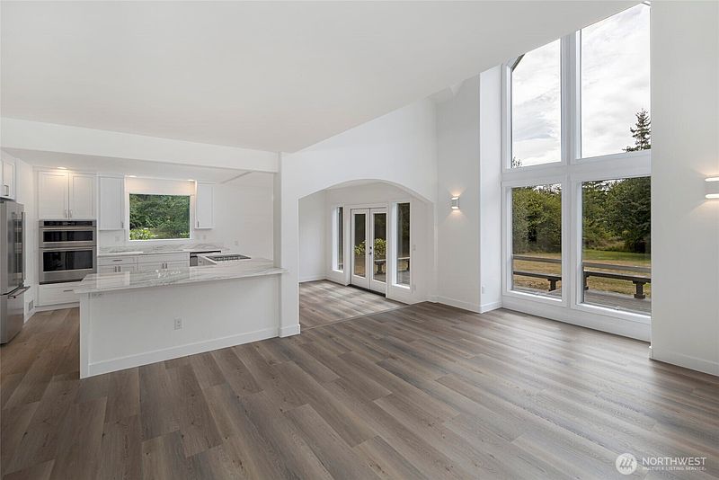 2nd image of 184 Ocean View Drive