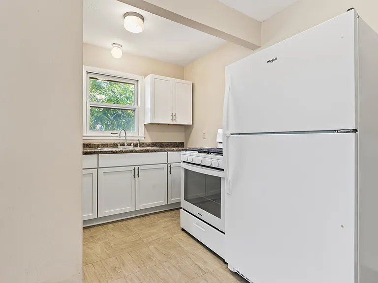 794 Randolph Ave #2 — Photo 7