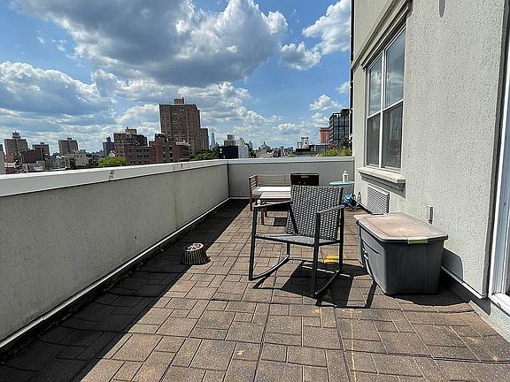 5th image of 343 Broadway APT 6